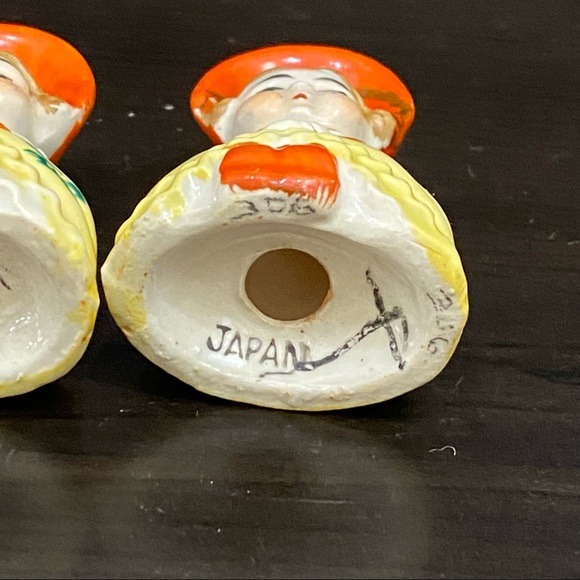 Vintage Dutch Girls Japan Porcelain Salt & Pepper Shaker Set - Picture 13 of 13